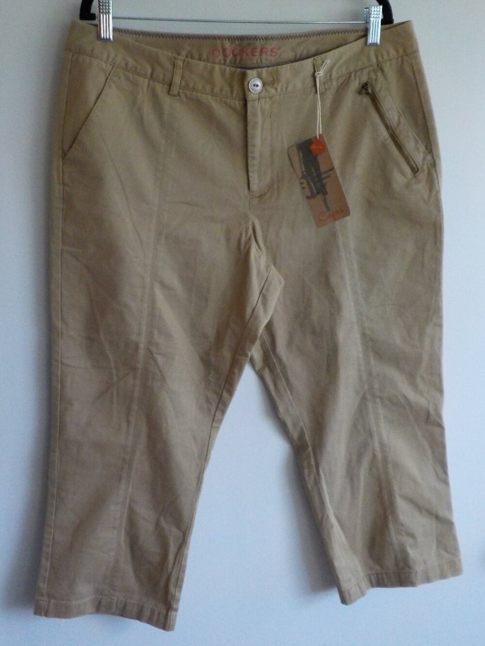 Dockers Capri Pants - Size 14 NWT - Khaki Tan COTTON Pockets (2613)